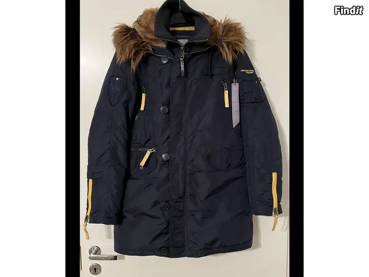 Myydään Alpha Industries unisex talvitakki