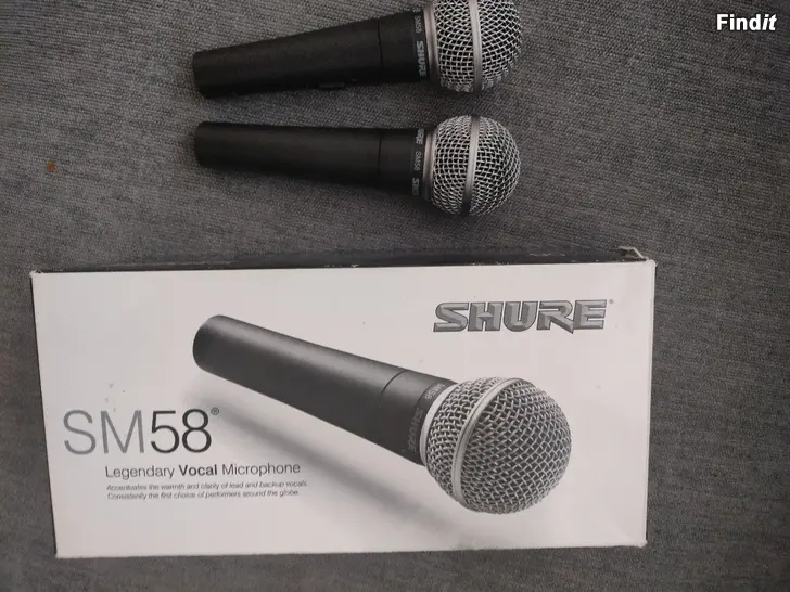 Säljes Mikrofoner SM58, medhörande kablar 4 ST, stativ