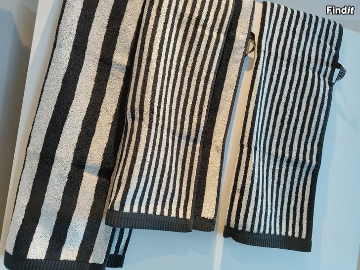 Myydään Marimekon pyyhkeet