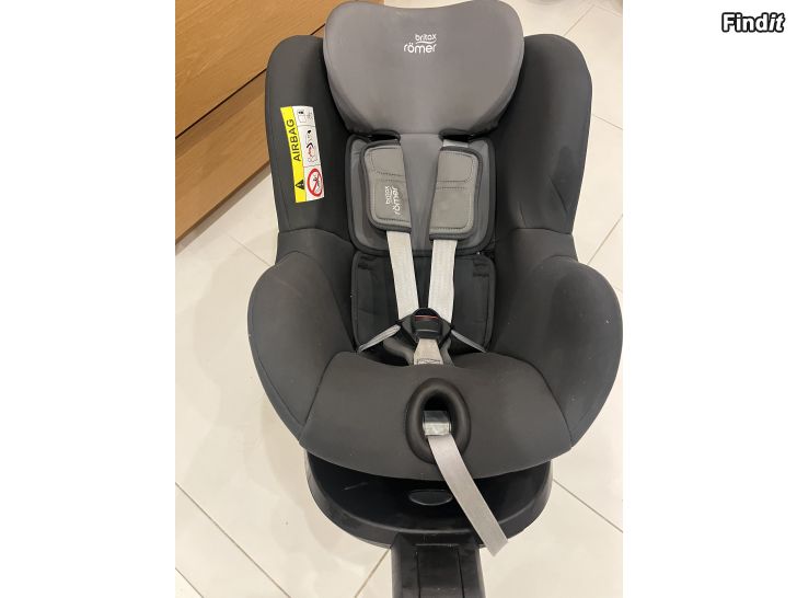 Myydään Britax Römer Dualfix 2 R - turvaistuin , 360 astetta kääntyvä malli, Isofix