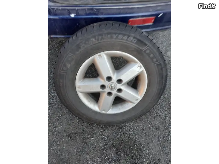 Säljes Privilo vm2022 kitkarenkaat 215 75 16c