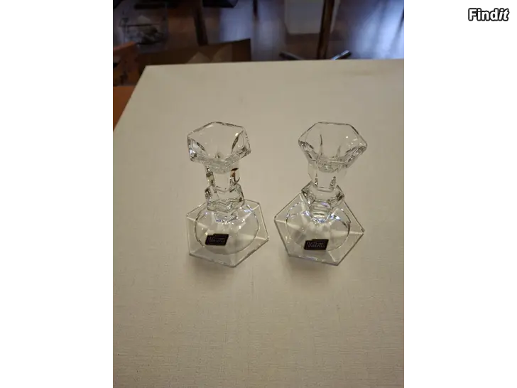 Säljes Ljusstakar i kristall