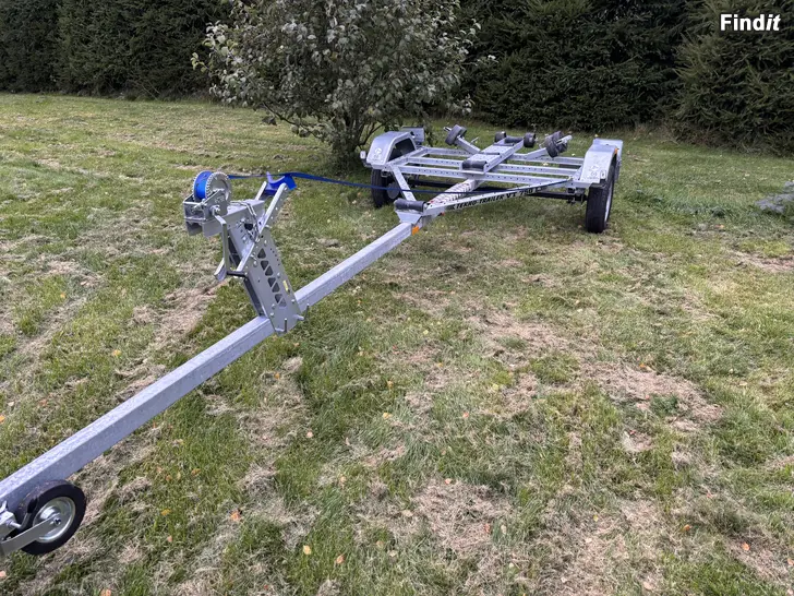 Myydään Tekno trailer venetraileri