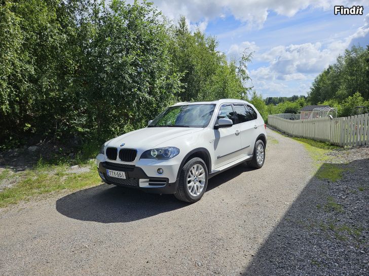 Säljes Hieno Bmw X5 hyvät varusteet vähä ajettu