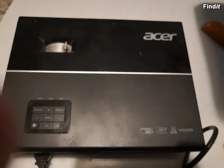 Myydään Acer videotykki