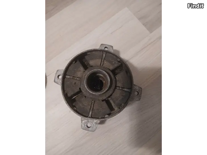 Myydään Suzuki pv osia