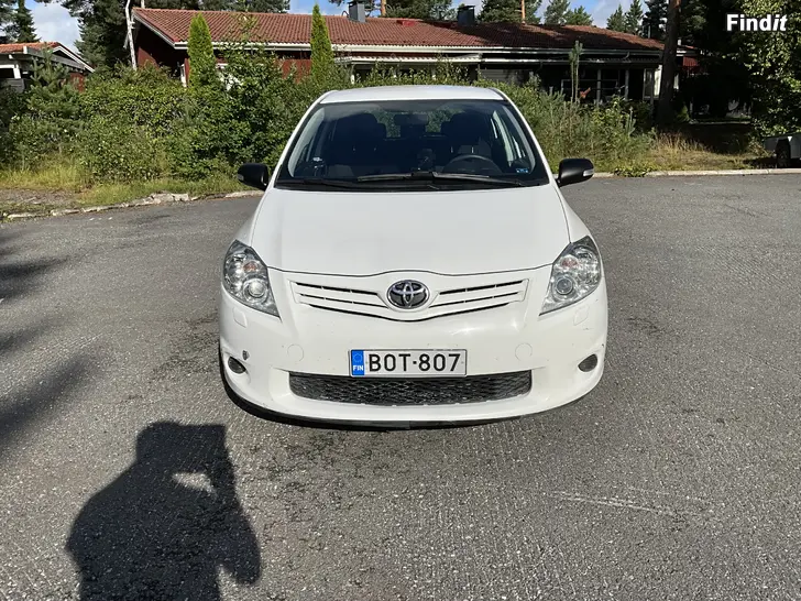 Myydään Toyota Auris 1.4 Diesel, Omistaja myy, ollut perheemme käytössä viimeiset 13 vuotta
