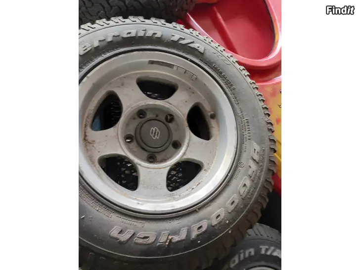 Säljes Suzuki vitara fälgar