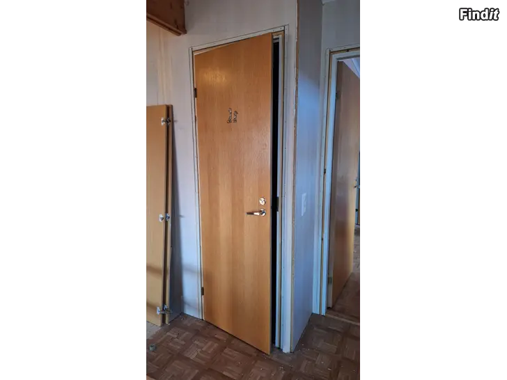 Säljes Innerdörrar med karm, trä