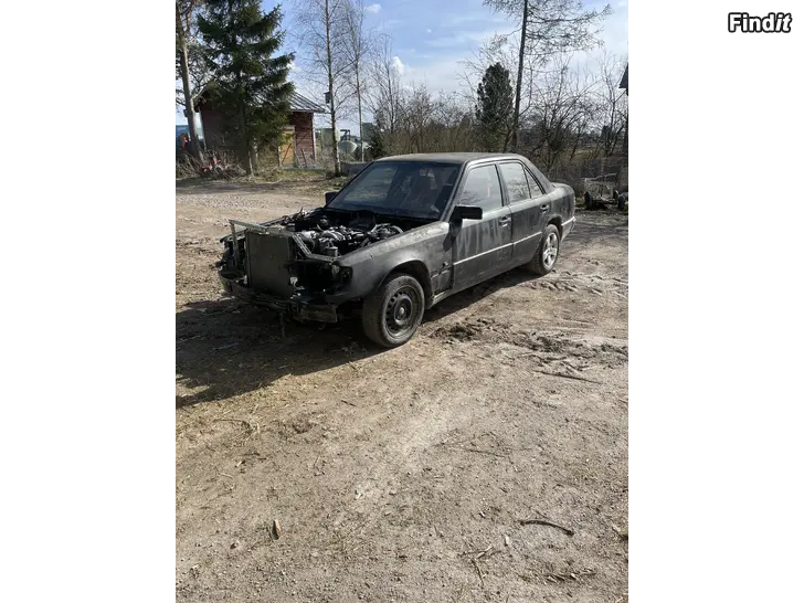 Säljes Seljes en mercedes w124 200d