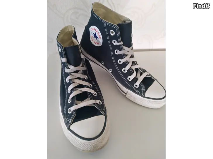 Säljes Converse All Star storlek 39