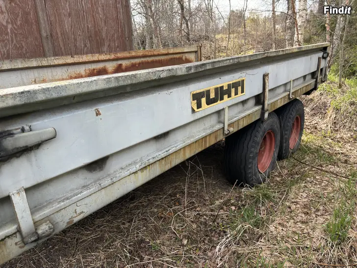 Säljes Tuhti T/8 traktorsläp kipp dubbelhjul