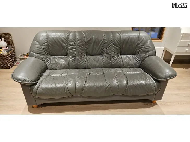 Bortges Bortges två lädersoffor