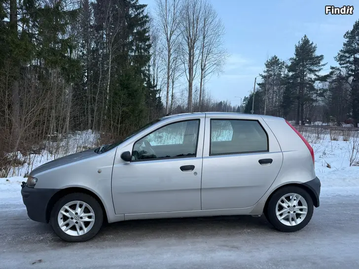 Säljes Fiat Punto 1 2 5d -03 155tkm