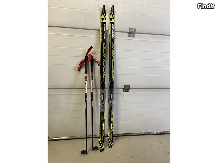 Säljes Fischer RCS Sprint Crown 130 cm + Rex 90 cm sauvat