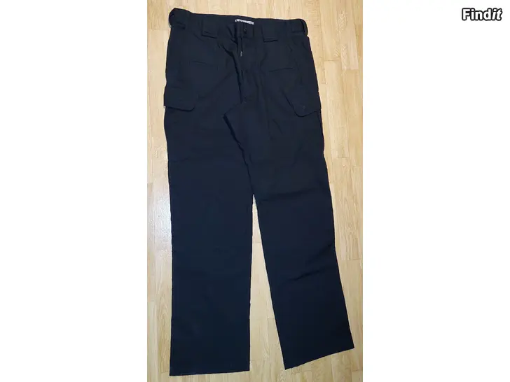 Myydään Housut, 34