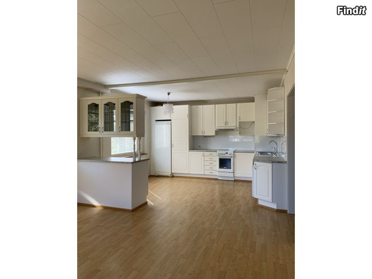 Uthyres Uthyres lägenhet 3 rum + kök +garage i Jakobstad 79m2
