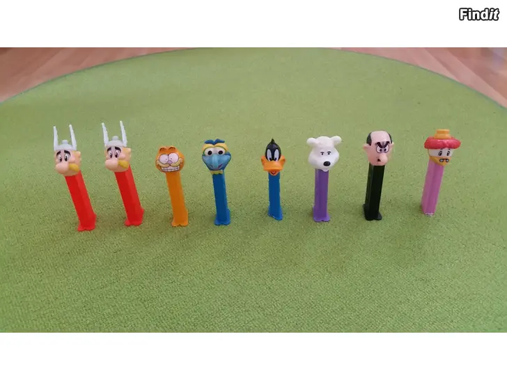 Myydään PEZ karkkikone 8kpl -hinta 10e
