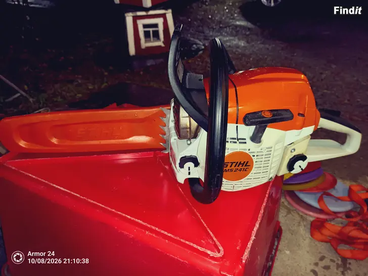 Myydään Stihl MS 241 C-M ammattisaha vain 55h/ lähes uutta vastaava