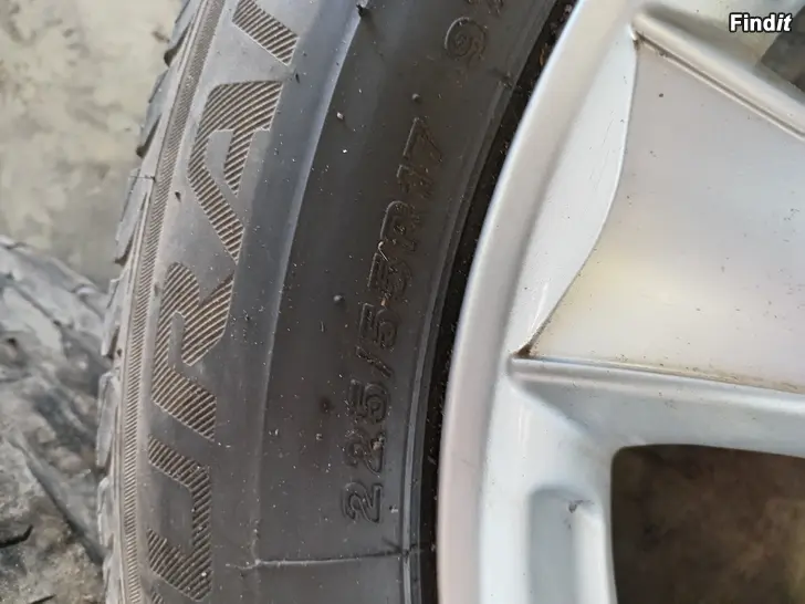 Säljes BMW fälgar