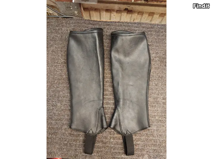 Säljes CRW chaps storlek s