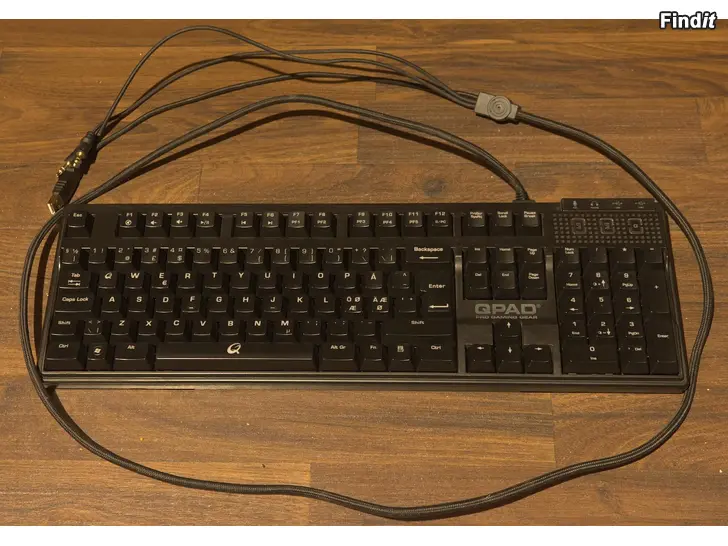 Säljes Qpad MK-85 Mekaniskt Tangentbord