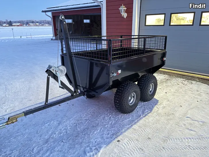 Myydään Oanvänd fyrhjulingsvagn