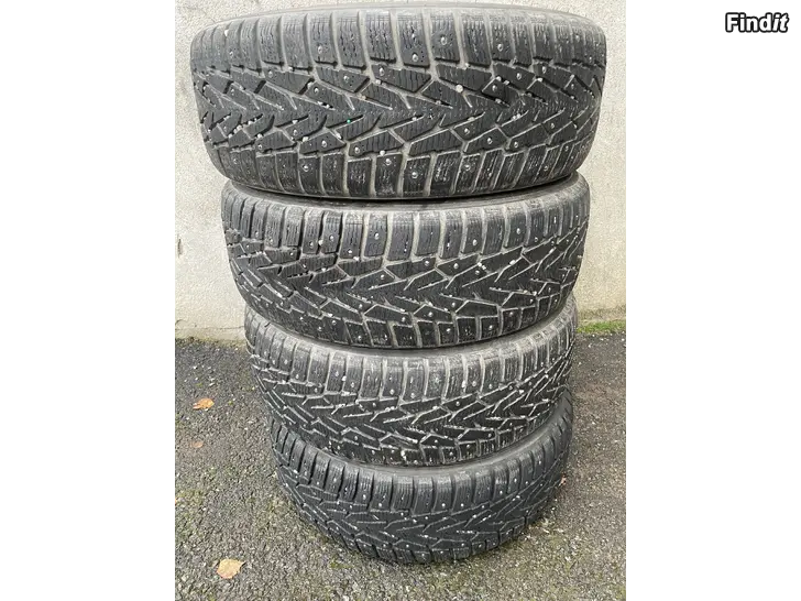 Myydään Nokia nordman7 215/65/16 suv xl  Dot 44/19 8mm