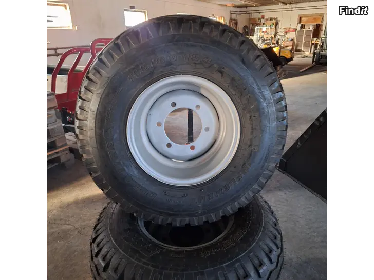 Myydään BKT metsäkärryn renkaita vanteilla 11.5/80-15.3 14 pr