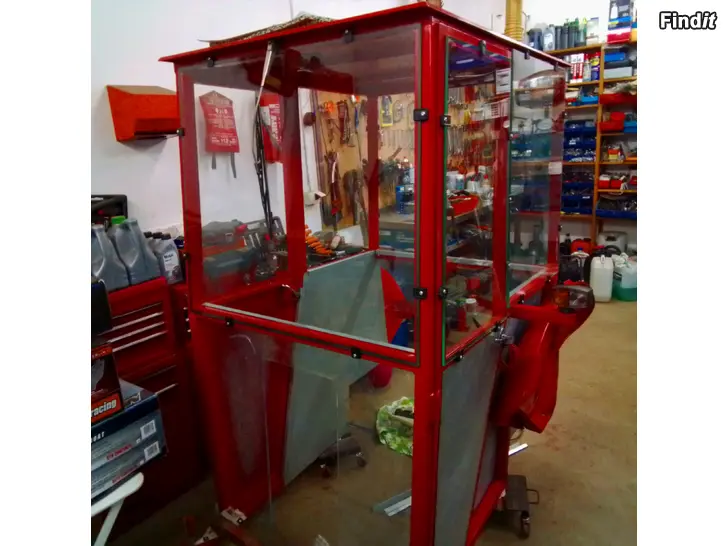 Säljes Traktorin hytti