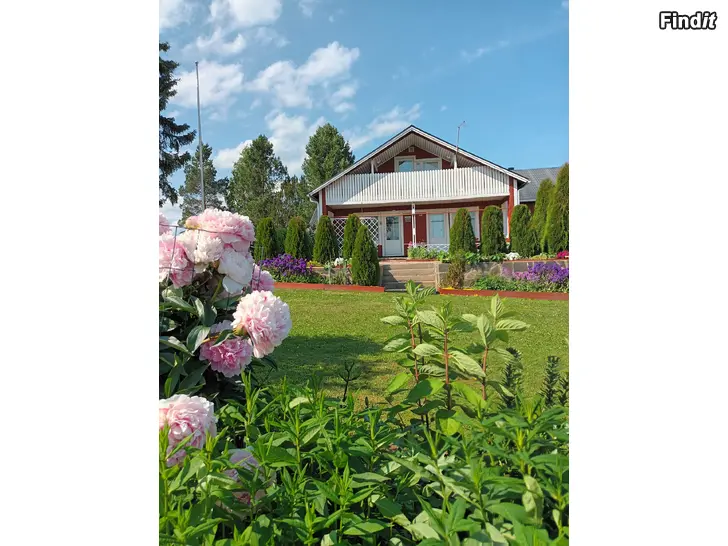 Myydään Kodikas 3,5 kerroksinen rinnetalo jokirantatontilla