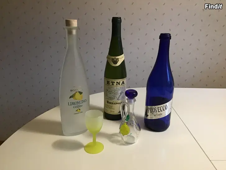 Säljes En smak av ITALIEN, 6 st vackra Limoncello glas + 4 st vackra flaskor