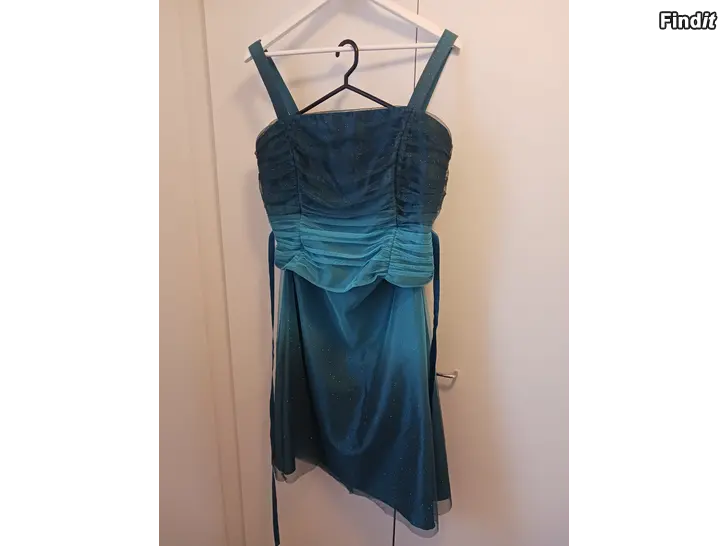 Myydään M/L Fanny fashion juhlamekko vihreä