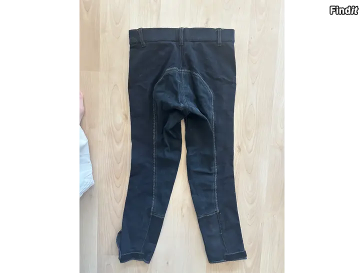 Myydään Ridbyxor stl. 150