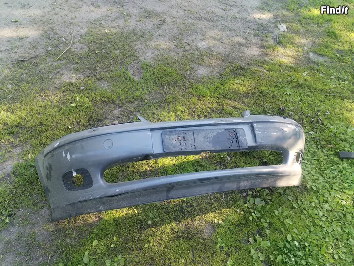 Myydään Opel Vectra B etupuskuri