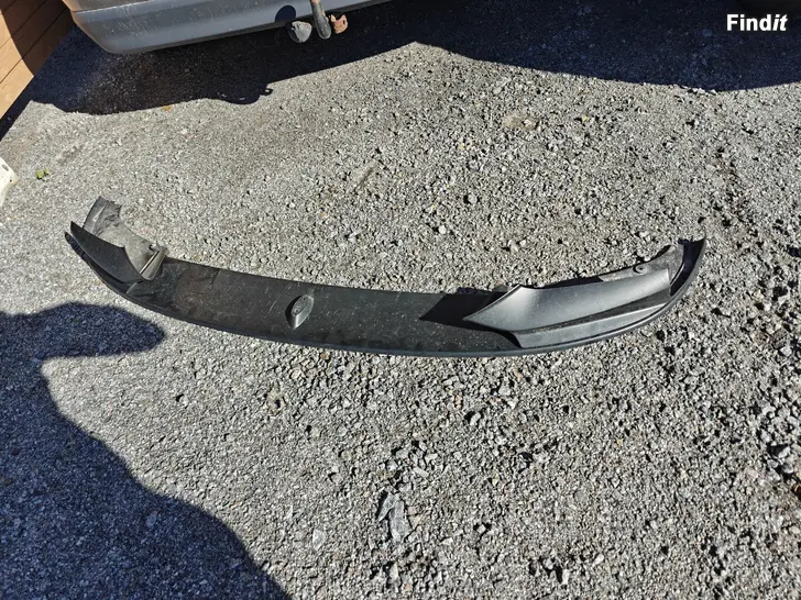 Säljes Bmw F10 F11 front läpp