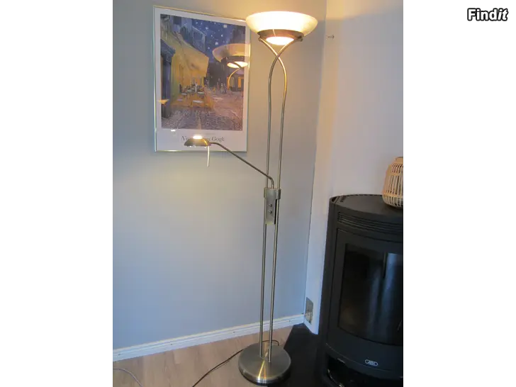 Myydään Golv/läs lampa