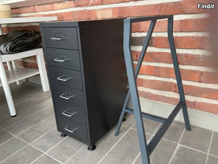 Myydään Ikea Helmer Laatikosto + Ikea Lerberg Pukkijalat
