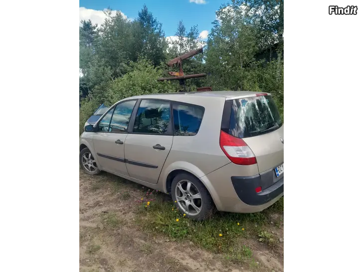 Myydään Renault Scenic 2.0 bensa 7 hengen