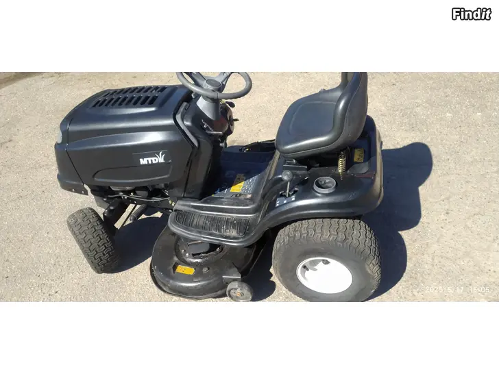 Säljes Stor MTD Traktor Gräsklippare 22 Hkr V-2