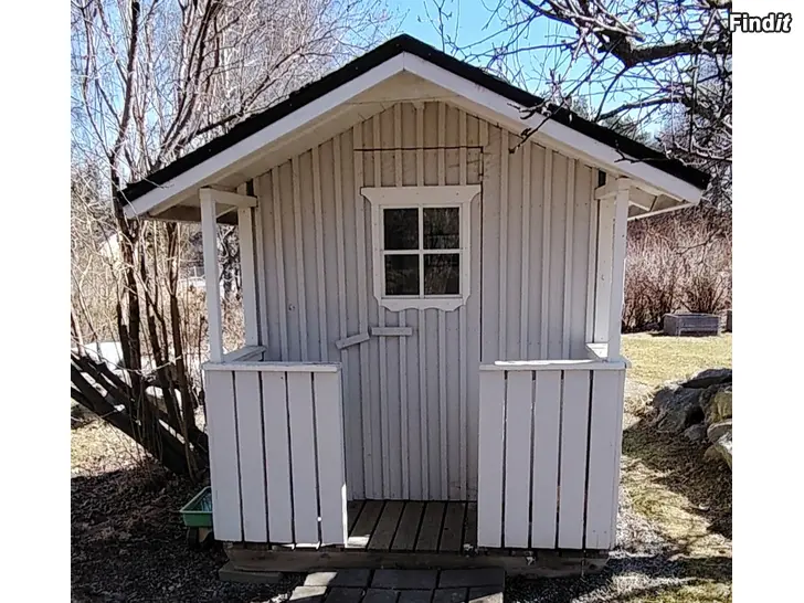 Myydään Leikkimökki/lekstuga