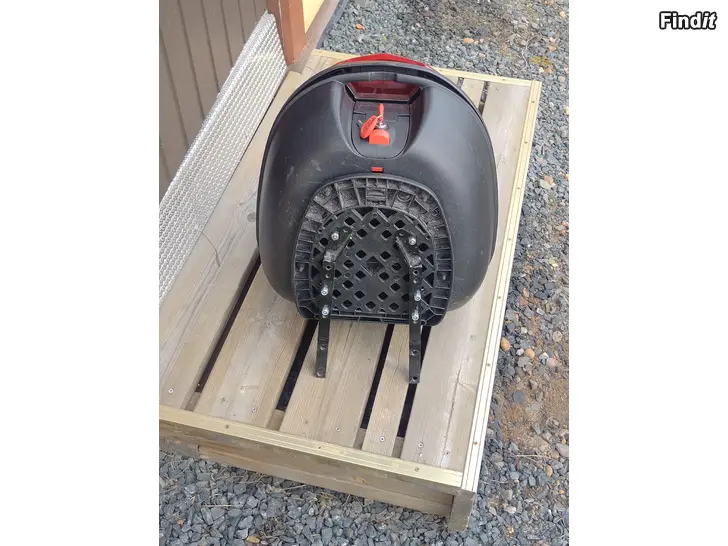 Myydään Givi Mc-Topbox
