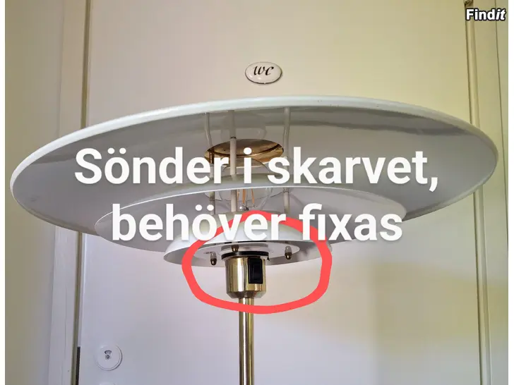 Säljes Fin golvlampa, behöver fixas lite