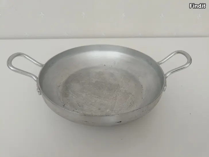 Myydään Alumiini kasari