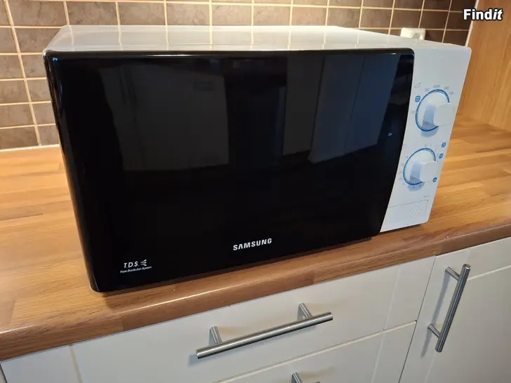 Säljes Mikrovågsugn Samsung, 20L 800W