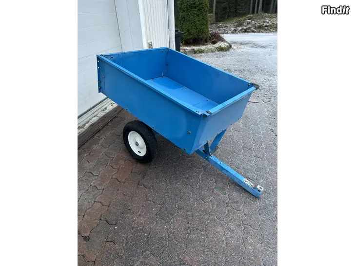 Säljes Släpvagn med kipp