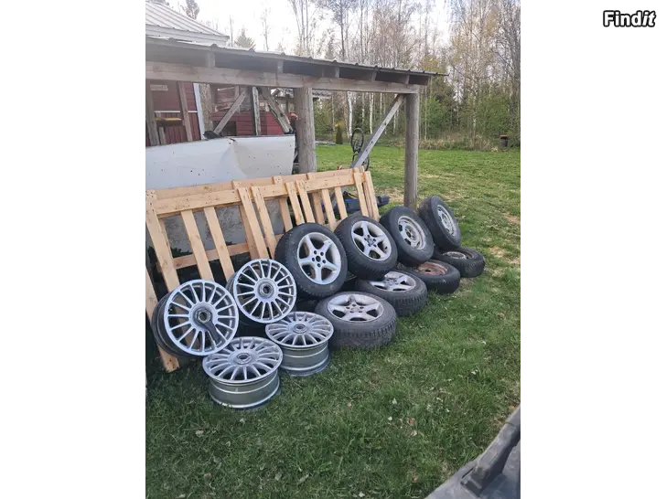Säljes Volvo 2/7/940 delar