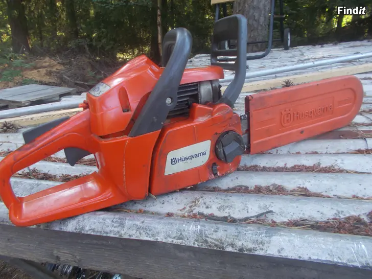 Myydään Moottorisaha Husgvarna 235