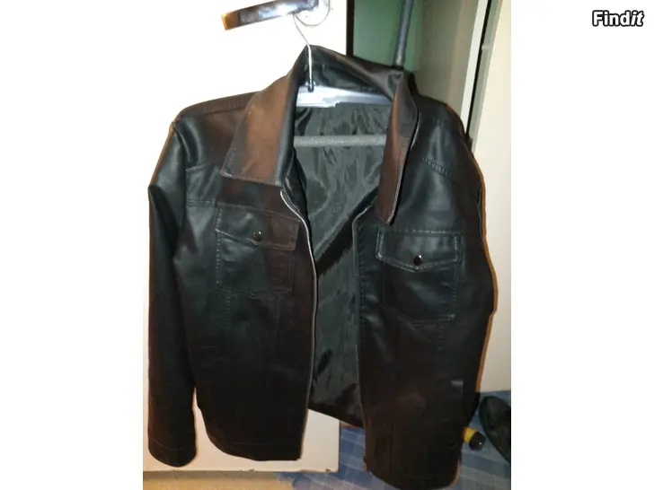 Myydään L koko uudehkon nahkatakin