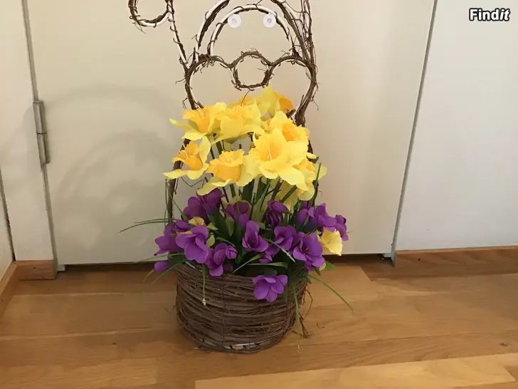 Myydään Trevlig korg för PÅSKENS blommor
